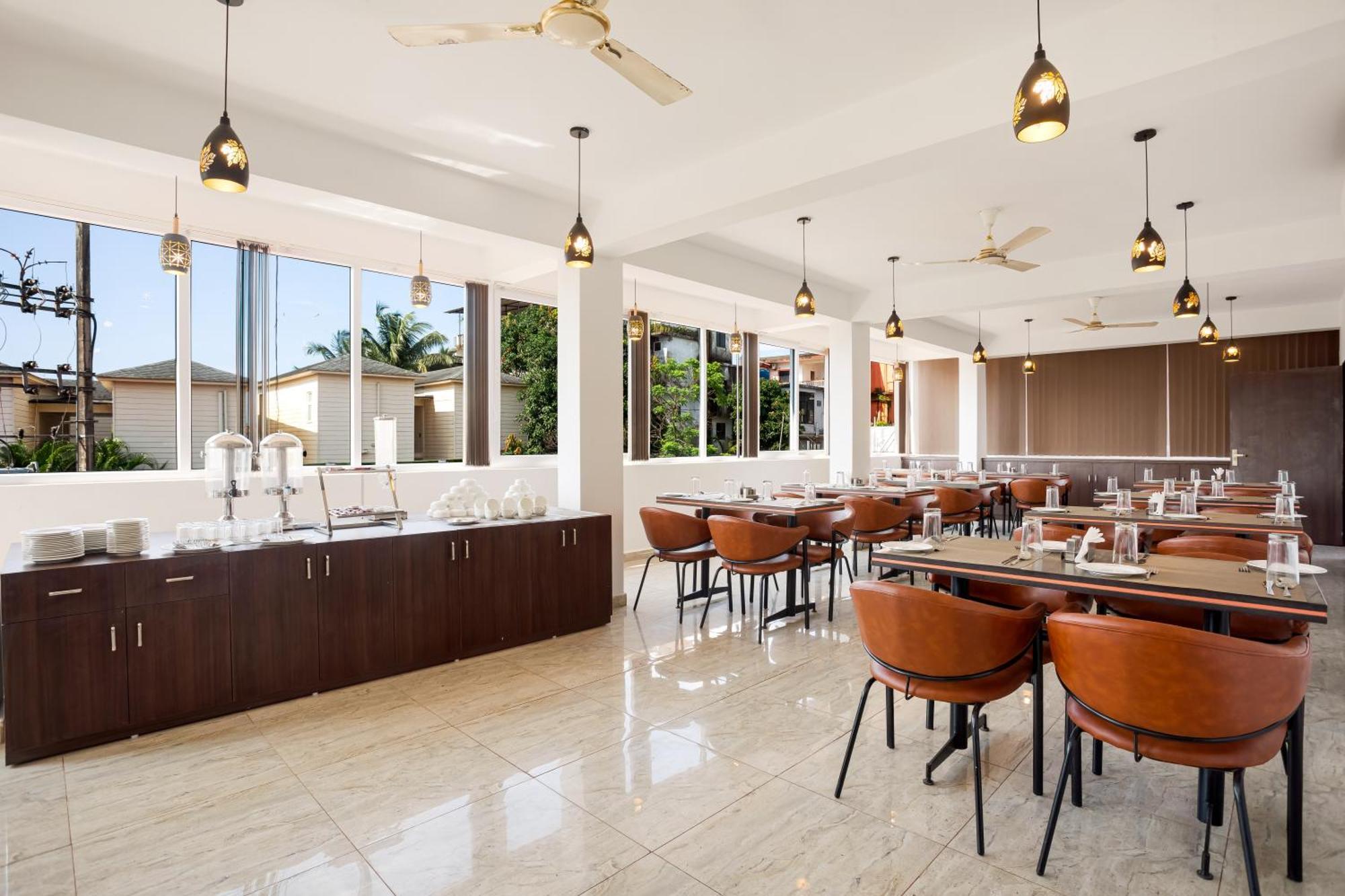 Aurum Resorts Morjim Ashvem Beach Exterior photo