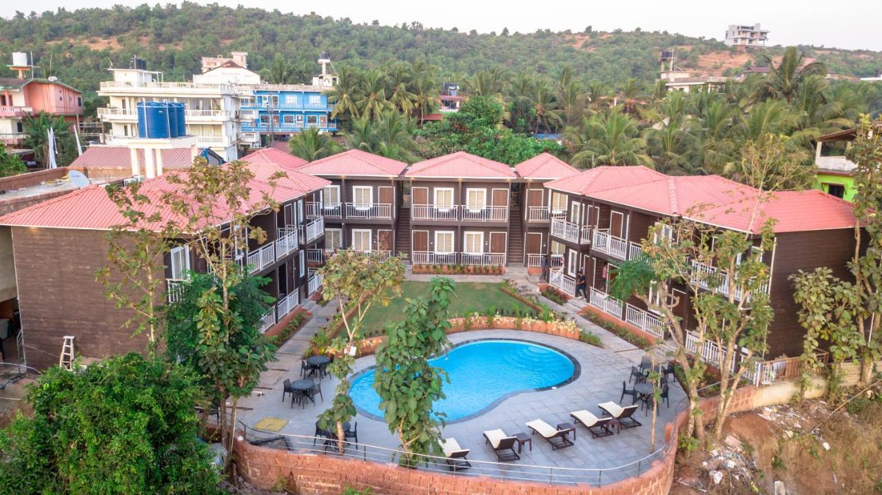 Aurum Resorts Morjim Ashvem Beach Exterior photo